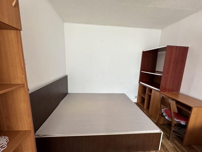 Inchiriere garsoniera decomandata, etaj 4/4, Craiovita Noua, zona Segarcea, langa Lidl