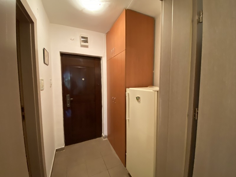 Inchiriere garsoniera semidecomandat, mobilat, etaj 1/10, Brazda lui Novac