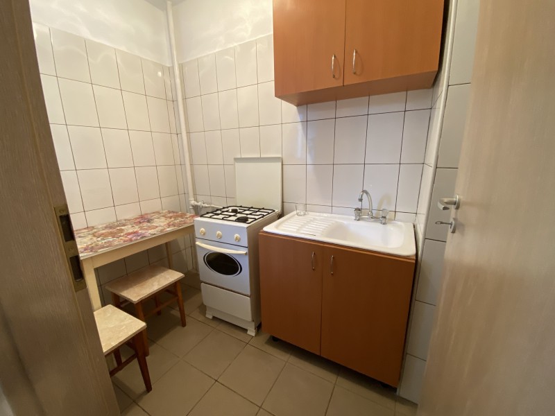 Inchiriere garsoniera semidecomandat, mobilat, etaj 1/10, Brazda lui Novac