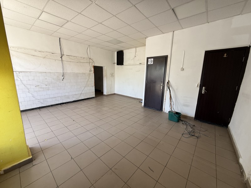 SEGARCEA! Spatiu comercial de inchirat 40mp, centru, langa Politie - Pepco