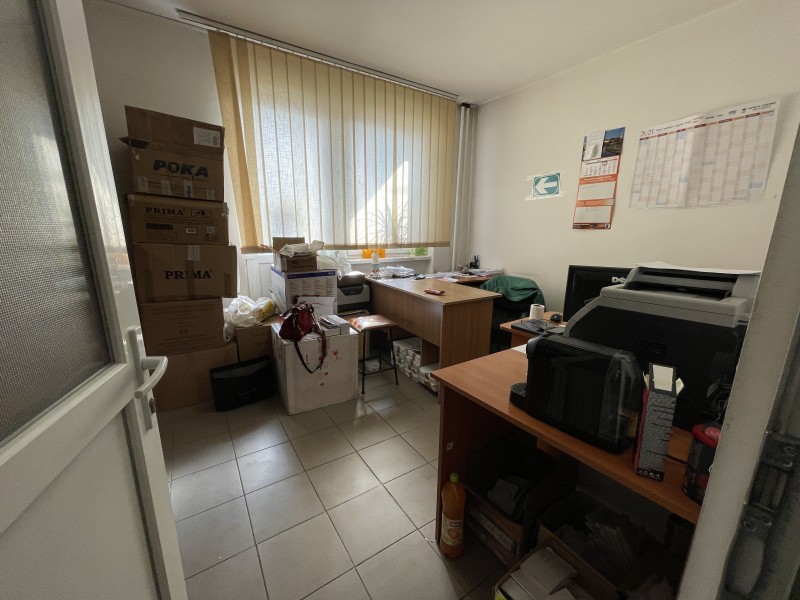 Spatiu comercial, 52mp, stradal, Calea Severinului langa Notar Defta, zona Geamuri - Billa