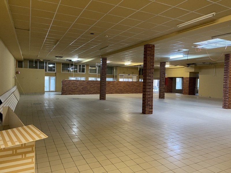 Spatiu comercial 400mp centru vechi, pretabil orice, cu autorizatie ISU
