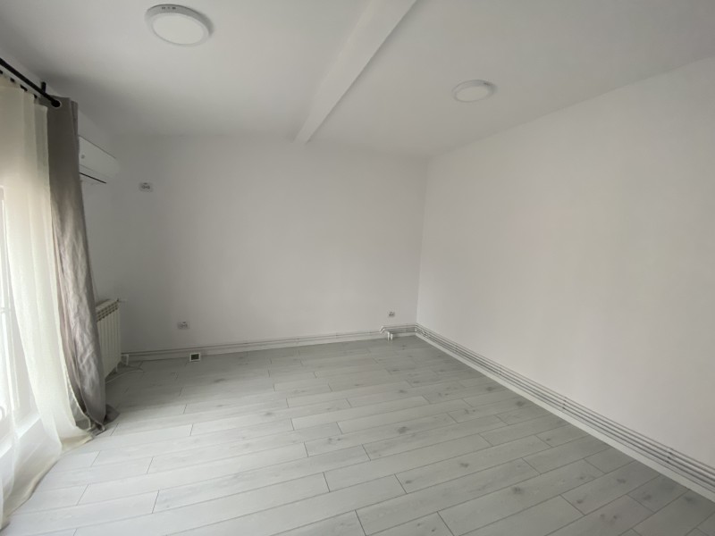 Spatiu comercial zona Piata Centrala, 100mp, centrala termica, totul nou