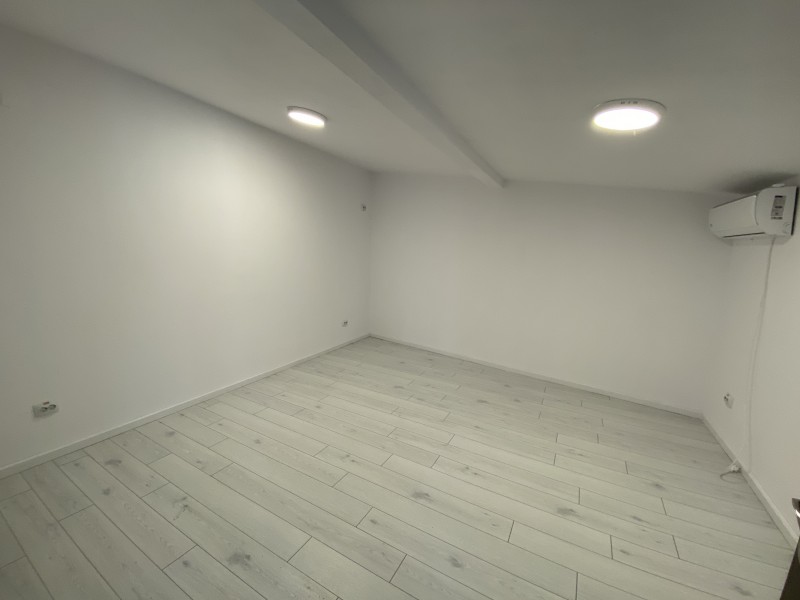 Spatiu comercial zona Piata Centrala, 100mp, centrala termica, totul nou