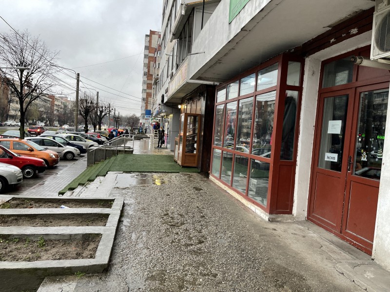 Spatiu stradal 45mp cu vad deosebit